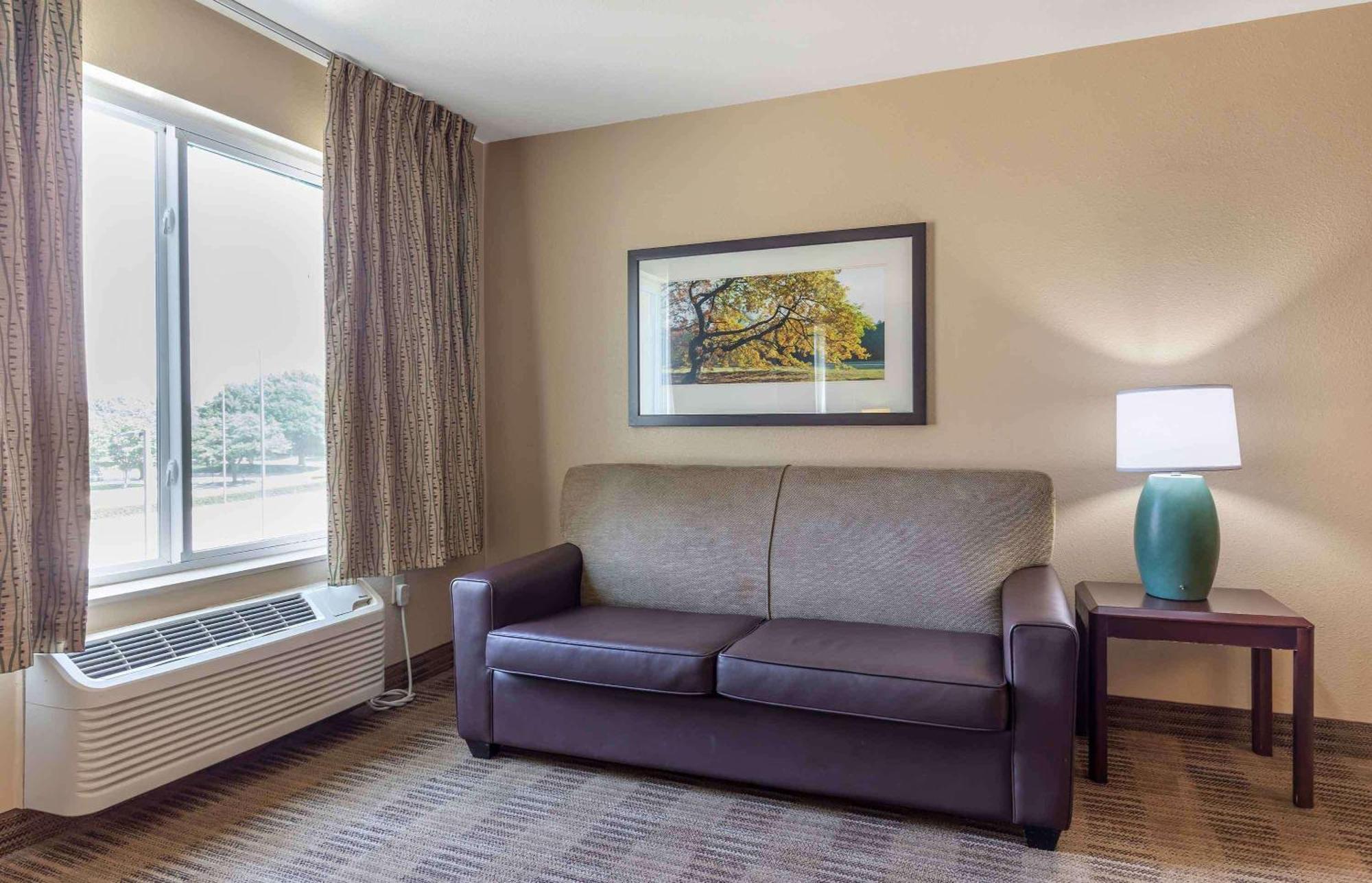Extended Stay America Select Suites - Milwaukee - Waukesha Eksteriør billede