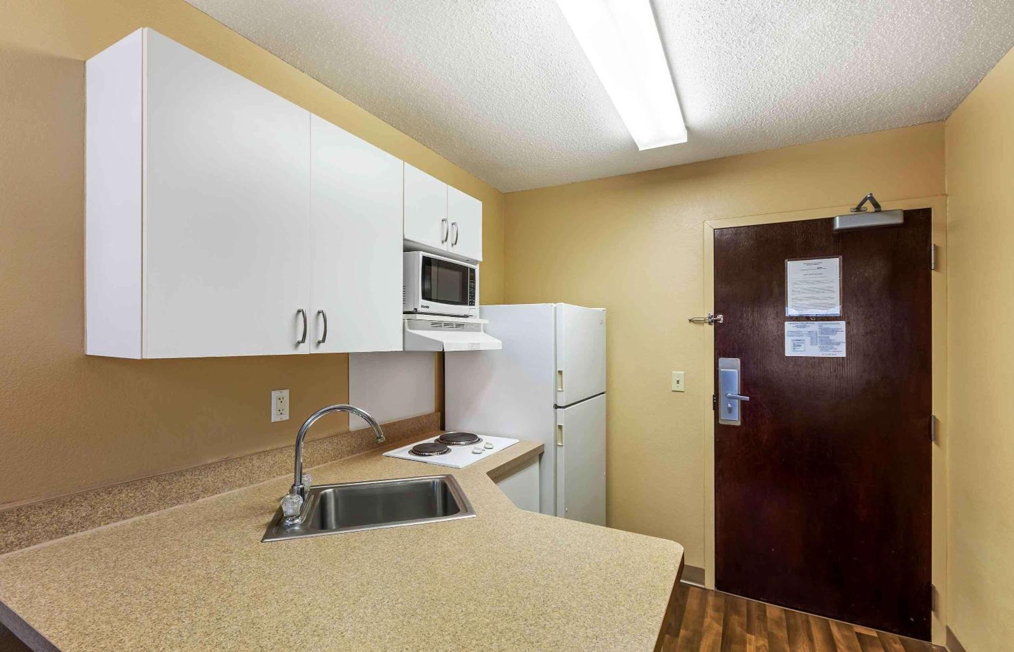 Extended Stay America Select Suites - Milwaukee - Waukesha Eksteriør billede