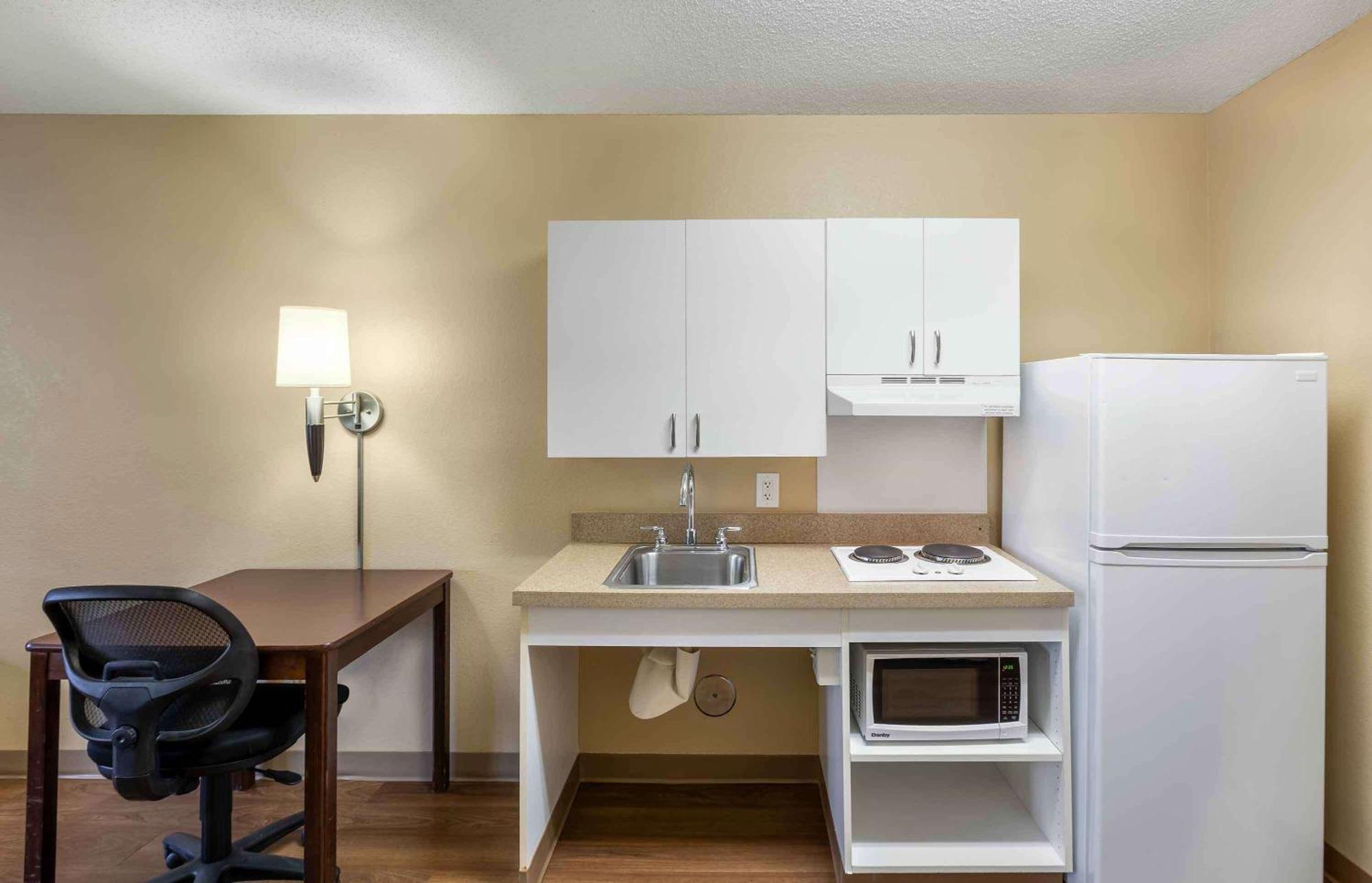 Extended Stay America Select Suites - Milwaukee - Waukesha Eksteriør billede