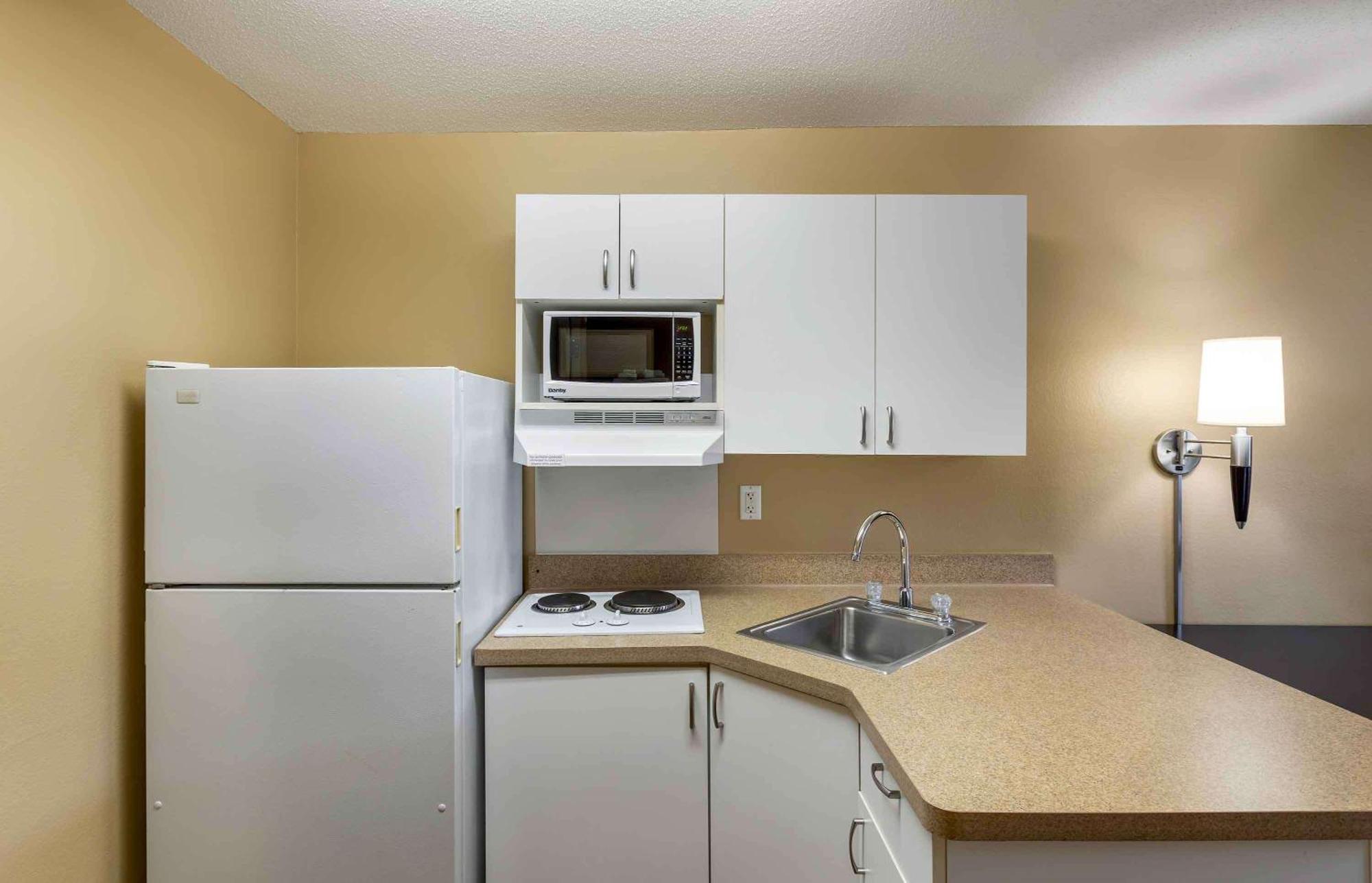Extended Stay America Select Suites - Milwaukee - Waukesha Eksteriør billede