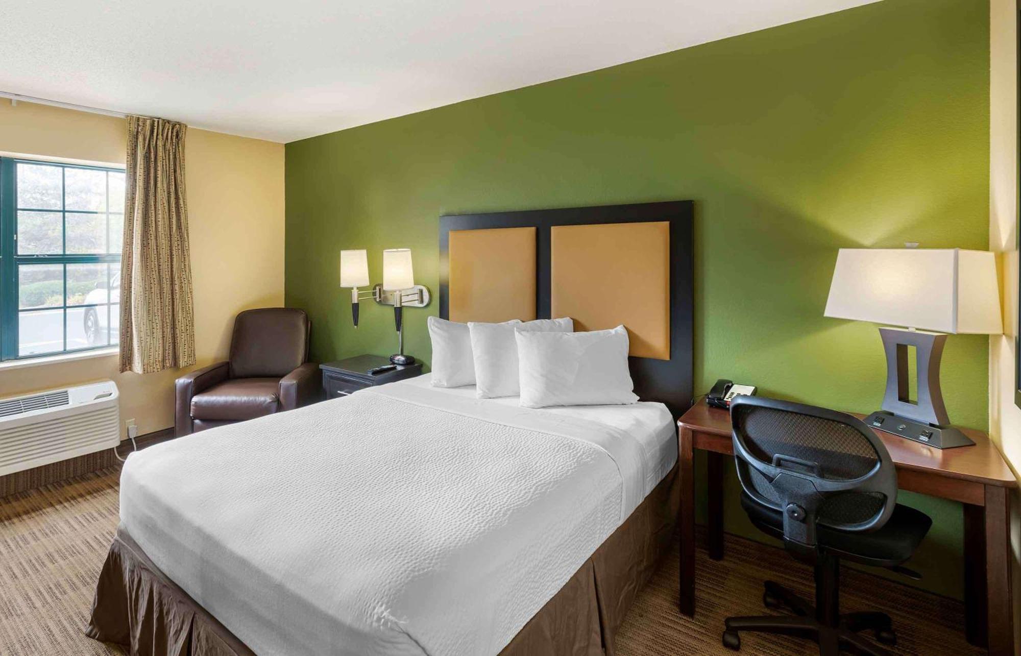 Extended Stay America Select Suites - Milwaukee - Waukesha Eksteriør billede