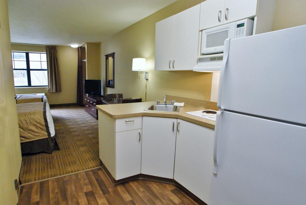 Extended Stay America Select Suites - Milwaukee - Waukesha Eksteriør billede