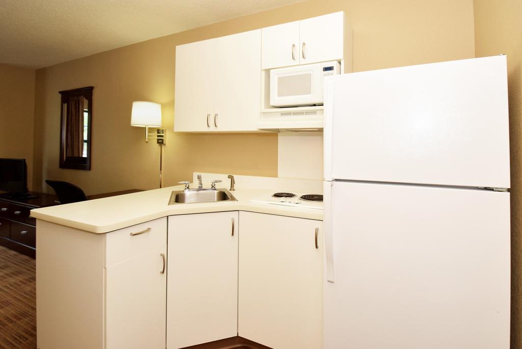 Extended Stay America Select Suites - Milwaukee - Waukesha Eksteriør billede