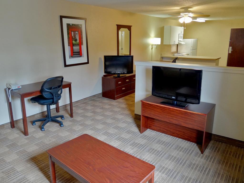 Extended Stay America Select Suites - Milwaukee - Waukesha Eksteriør billede